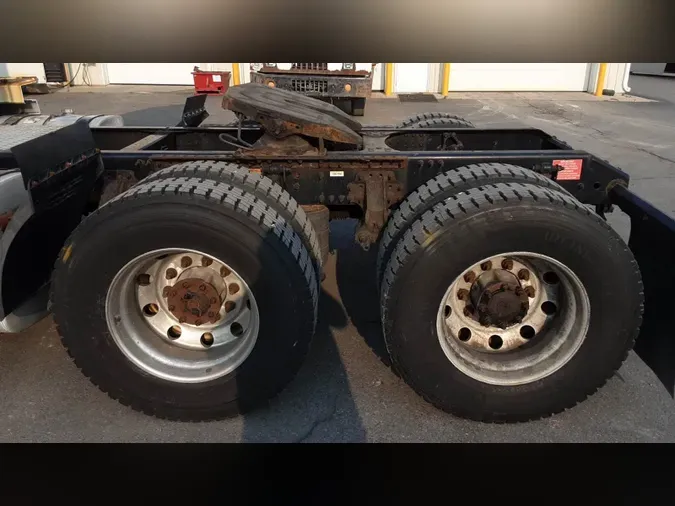 2018 Volvo VNL300bd9e25b990dbb2ad9d2ce77124c8c4b9