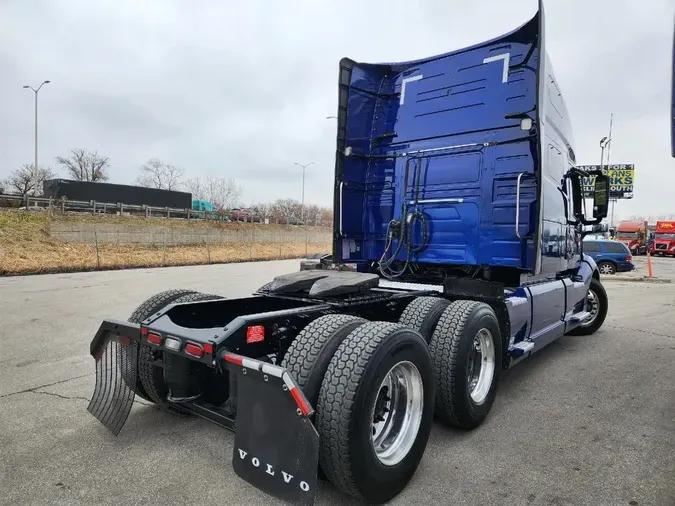 2021 VOLVO VNL64T760bda2f8ccabaa78d8406b96cc1c4dd82f