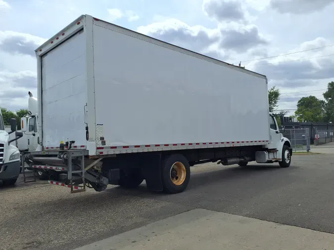 2017 FREIGHTLINER/MERCEDES M2 106