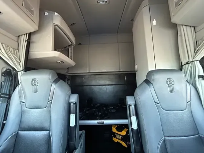 2022 KENWORTH T680bda5dd4c99f5611b95db45c61cbbc0bd