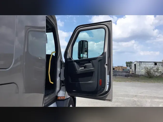 2024 Freightliner Cascadia 126