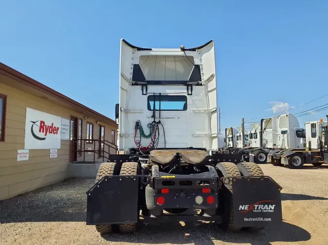 2019 VOLVO VNR42T 300