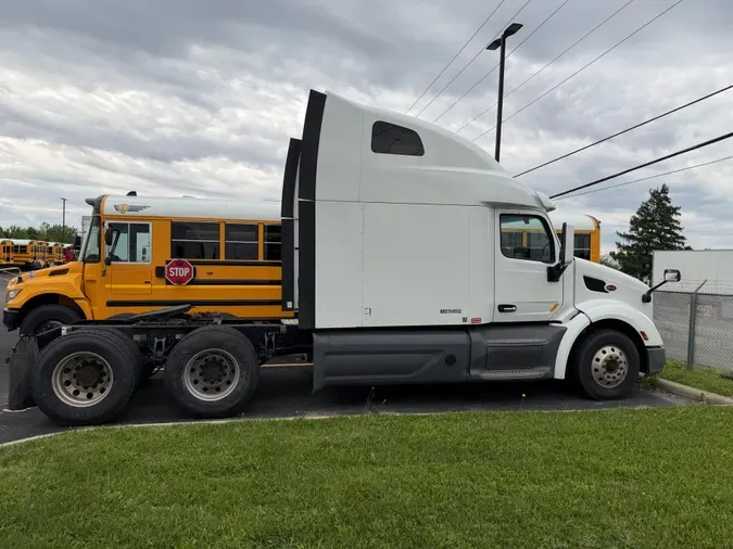 2021 Peterbilt 579bdaa9efcd83ccc5023f39afd50c95d43