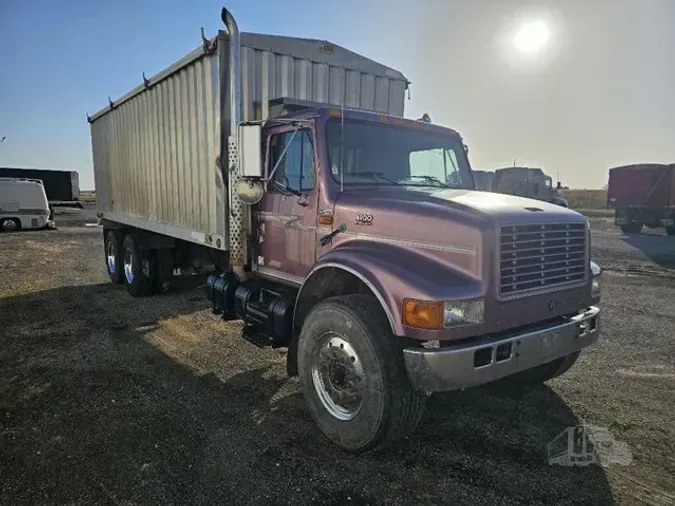 1999 INTERNATIONAL 4900