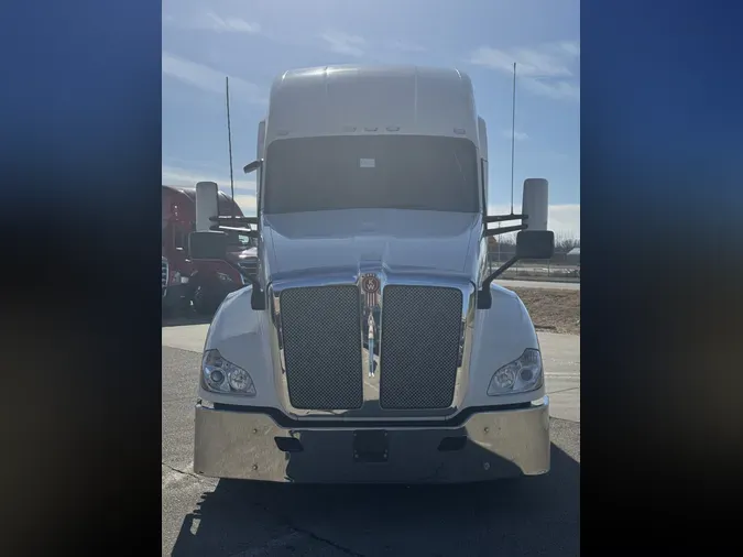 2021 KENWORTH T680