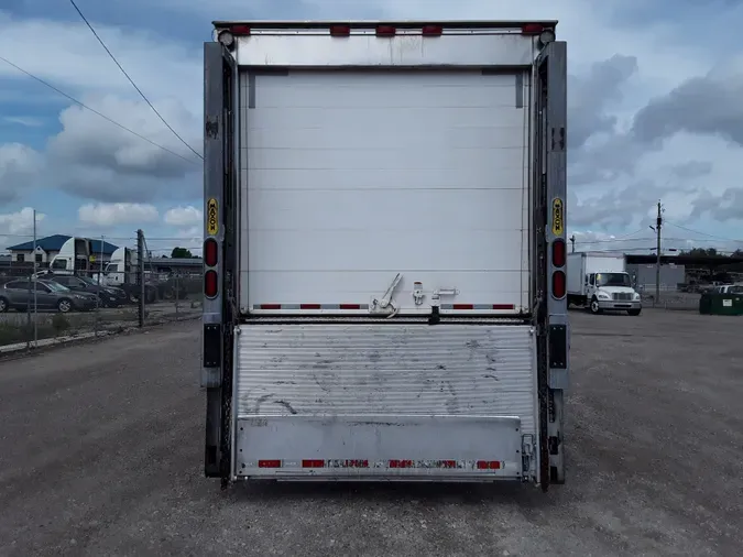 2017 FREIGHTLINER/MERCEDES M2 106