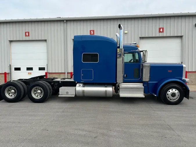 2020 Peterbilt 389