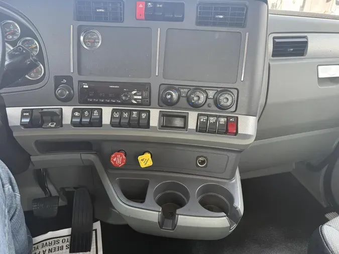 2021 Kenworth T680bdb0e619457e8db8a349c6522bdf865d