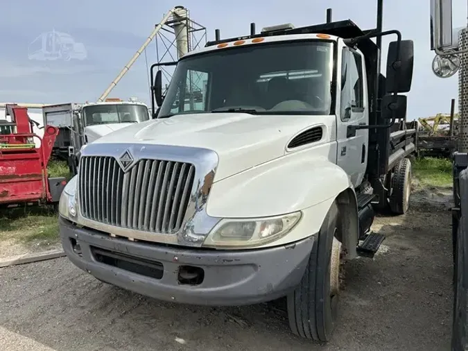 2004 INTERNATIONAL DURASTAR 4300bdb3ae8b3b0032afcffeb969007336f7