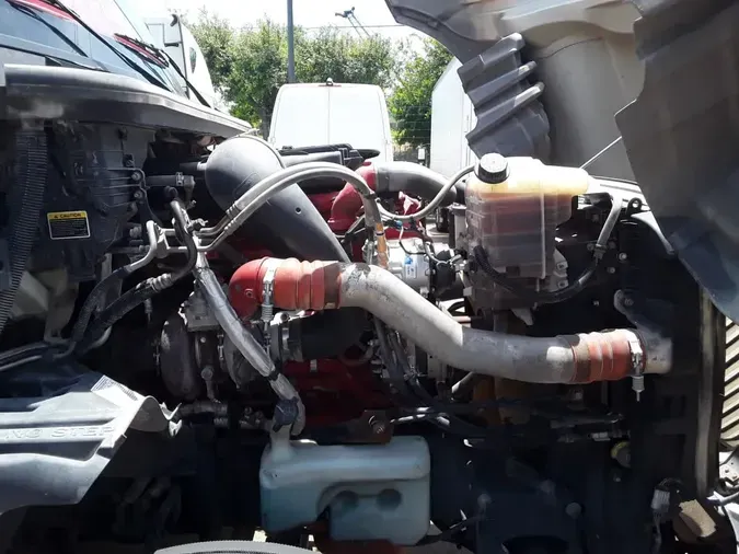 2019 NAVISTAR INTERNATIONAL LT625 SLPR CAB