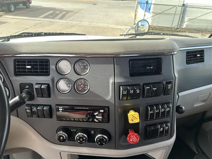 2020 Peterbilt 567