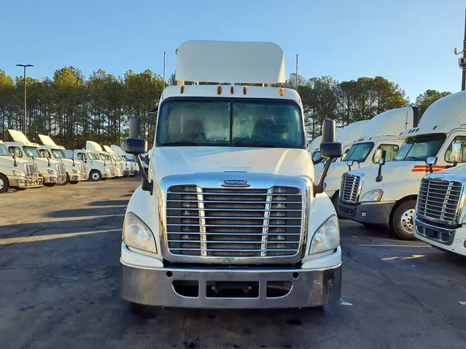 2014 FREIGHTLINER/MERCEDES CASCADIA 125