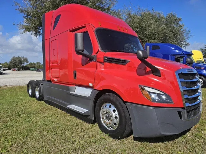 2021 Freightliner Cascadia