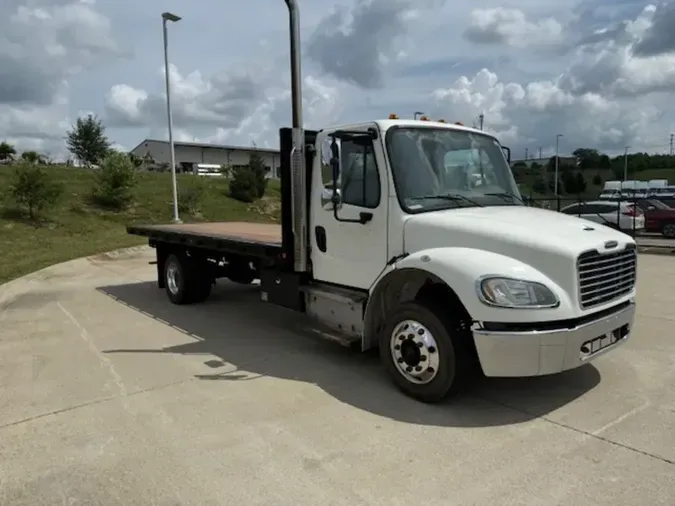 2019 Freightliner M2 106