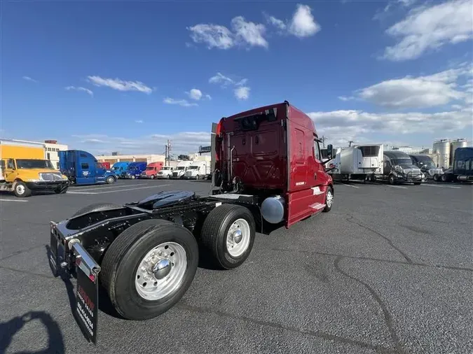 2019 FREIGHTLINER CA126