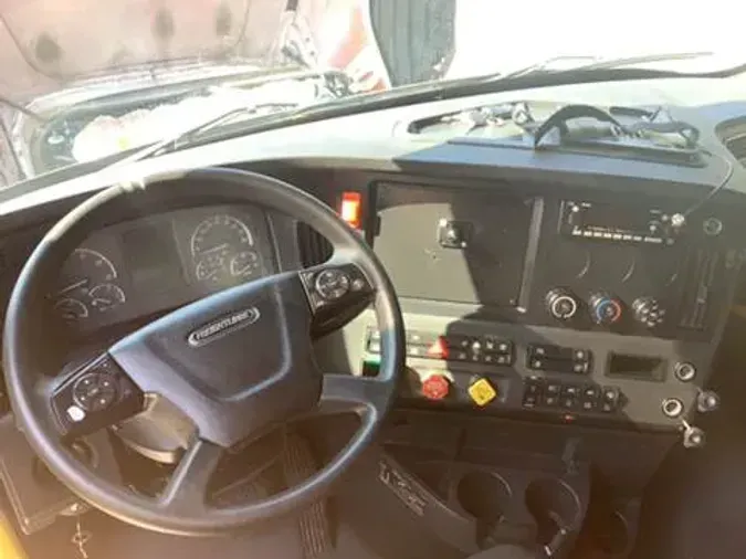 2023 Freightliner Cascadia