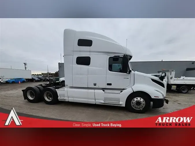 2021 VOLVO VNL760