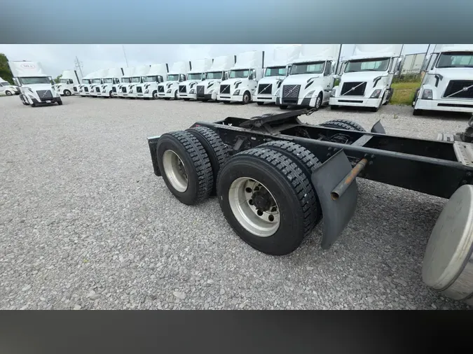 2019 Volvo VNL 740