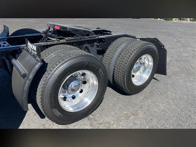 2020 INTERNATIONAL LT