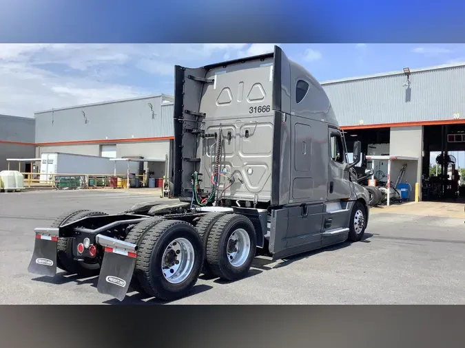 2024 Freightliner Cascadia 126bdd78579deb581a38e796fe48b0c8e1d