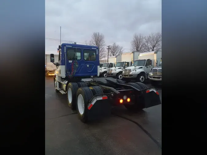 2019 FREIGHTLINER/MERCEDES CASCADIA 125