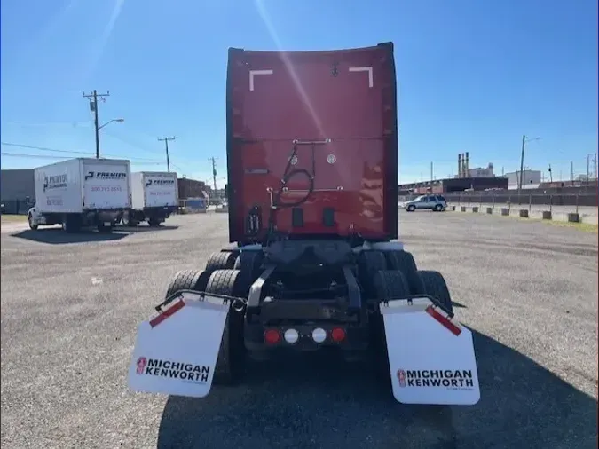 2022 Kenworth T680