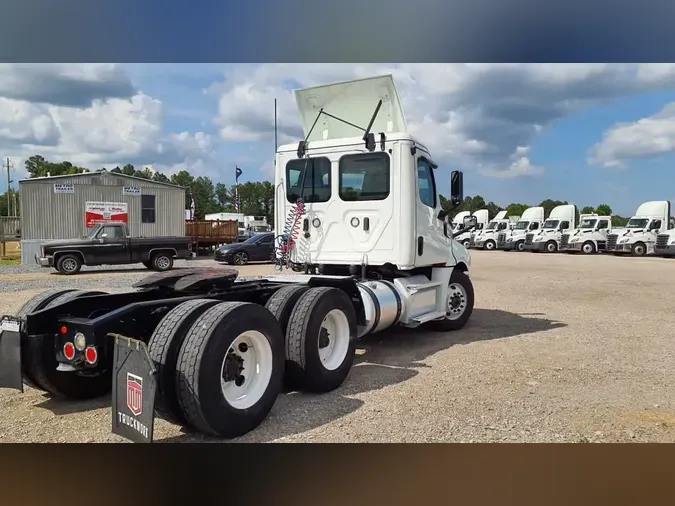 2019 FREIGHTLINER/MERCEDES NEW CASCADIA PX12664bdd938b92479a36944a821f633700963