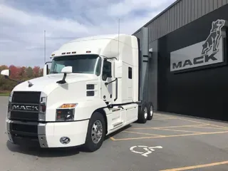 2024 MACK AN64T