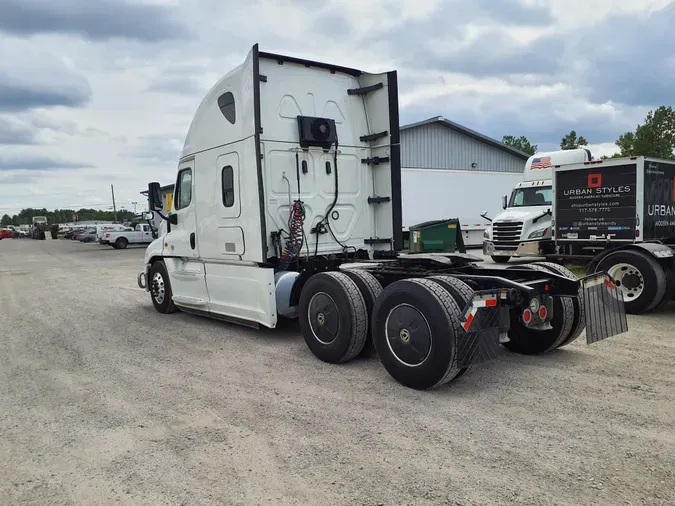 2020 FREIGHTLINER/MERCEDES CASCADIA 125