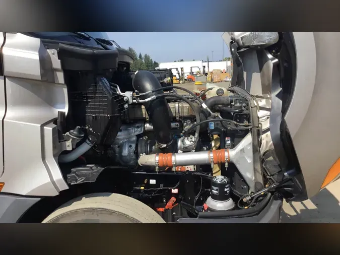 2020 Freightliner Cascadia 126