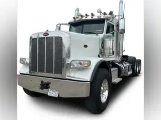 2021 Peterbilt 389