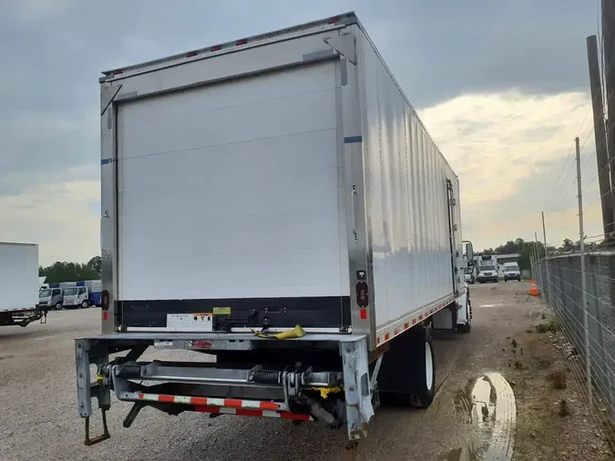2018 FREIGHTLINER/MERCEDES M2 106
