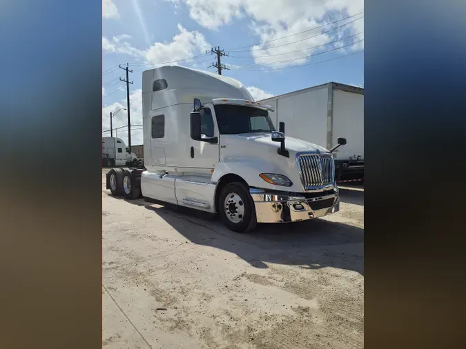 2019 NAVISTAR INTERNATIONAL LT625 SLPR CAB