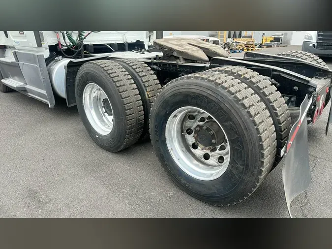 2021 Freightliner Cascadia 126