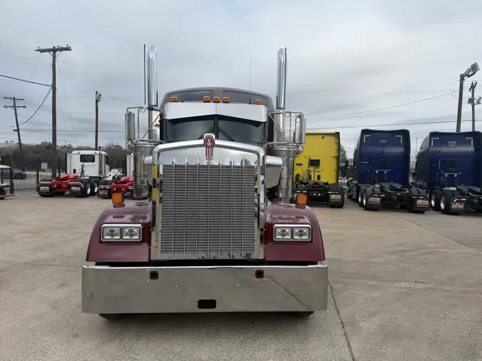 2024 Kenworth W900bdede6513f14575f0ac7b34266cc7df3