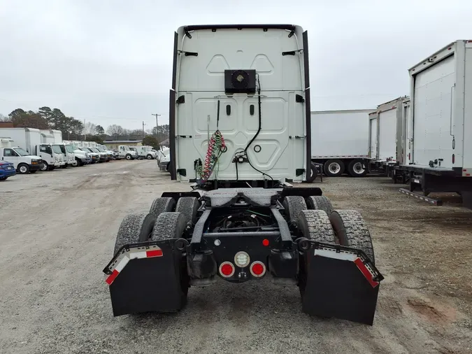 2020 FREIGHTLINER/MERCEDES CASCADIA 125