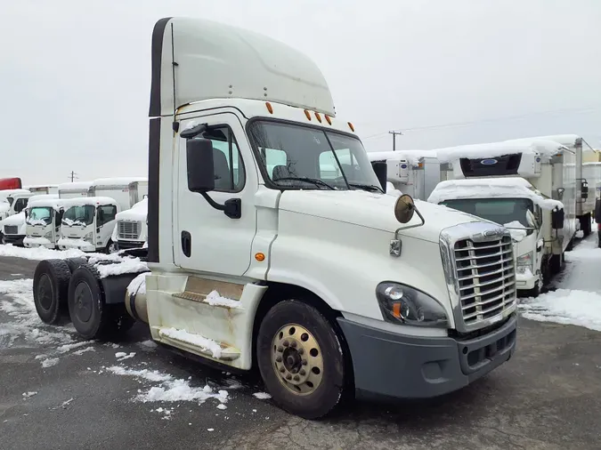 2020 FREIGHTLINER/MERCEDES CASCADIA 125