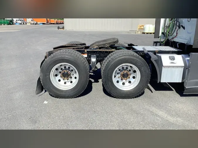 2021 Freightliner Cascadia 126