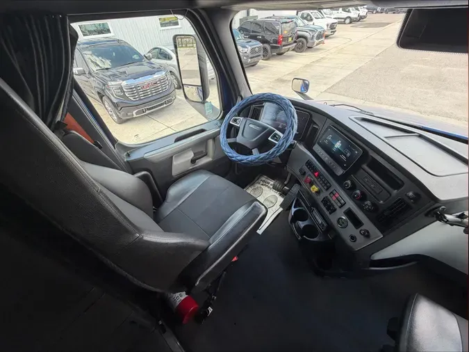 2022 Freightliner Cascadia 126