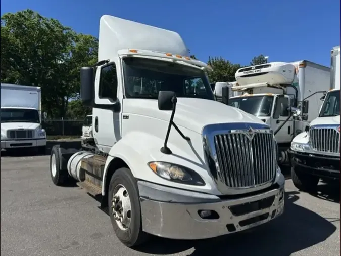 2019 NAVISTAR INTERNATIONAL RH613 DAYCAB S/A