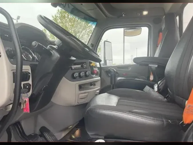 2020 Peterbilt 567