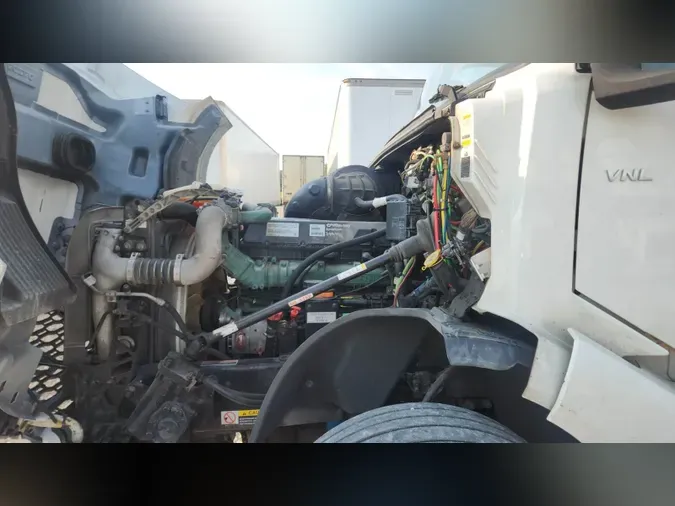 2019 Volvo VNL300