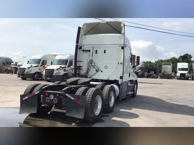 2020 Freightliner Cascadia