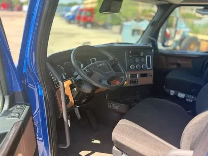 2020 Freightliner Cascadia