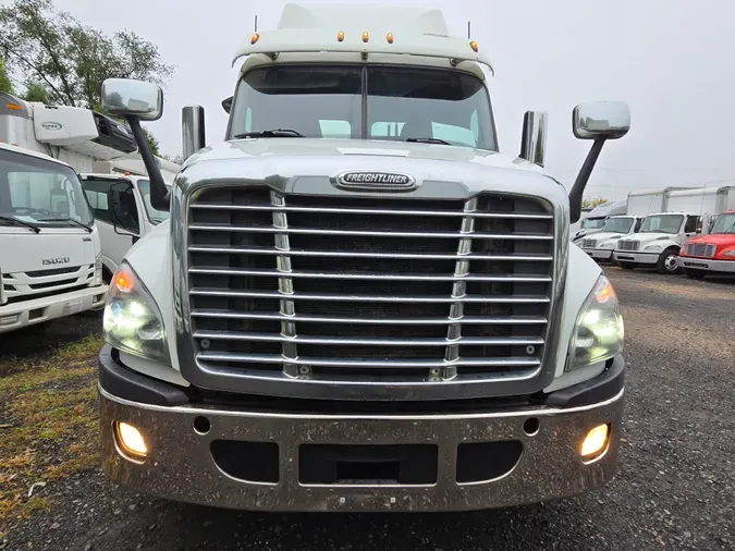 2018 FREIGHTLINER/MERCEDES CASCADIA 125