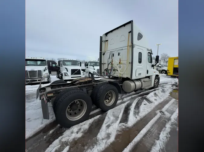 2019 FREIGHTLINER/MERCEDES CASCADIA 125