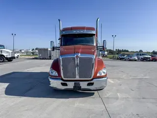 2022 KENWORTH T680