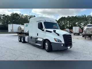 2021 Freightliner Cascadia 126