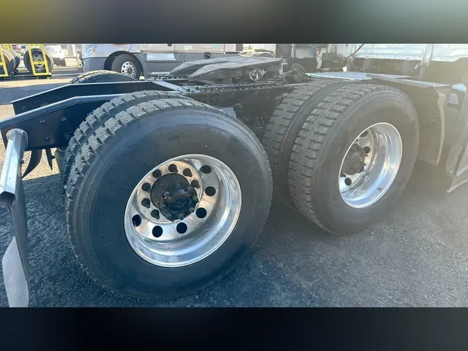2023 Freightliner Cascadia 126be0a7bedb9167b83ff26c7e20836b2ba