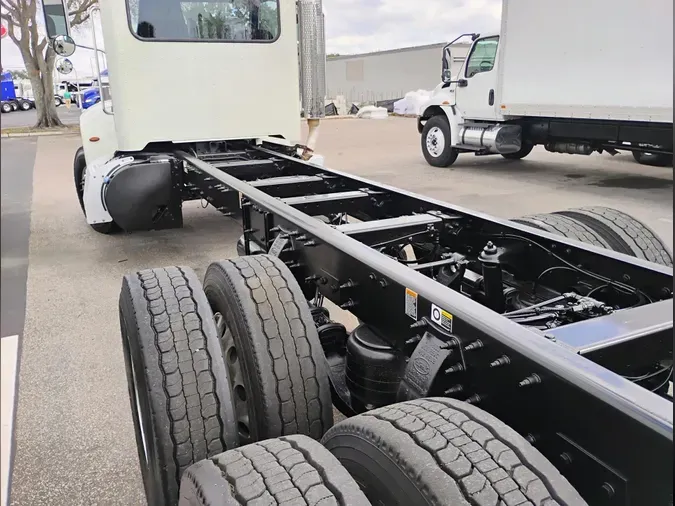 2020 Peterbilt 348be0bb9681b87c5ed6c8af9c0073577d6